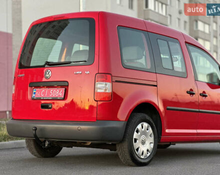 Красный Фольксваген Кадди, объемом двигателя 1.6 л и пробегом 210 тыс. км за 8999 $, фото 11 на Automoto.ua