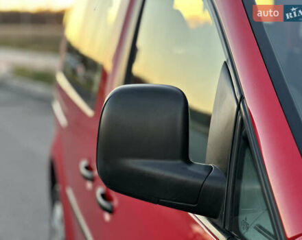 Красный Фольксваген Кадди, объемом двигателя 1.6 л и пробегом 210 тыс. км за 8999 $, фото 17 на Automoto.ua