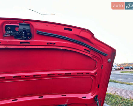 Красный Фольксваген Кадди, объемом двигателя 1.6 л и пробегом 210 тыс. км за 8999 $, фото 48 на Automoto.ua