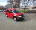 Красный Фольксваген Кадди, объемом двигателя 2 л и пробегом 160 тыс. км за 6805 $, фото 1 на Automoto.ua