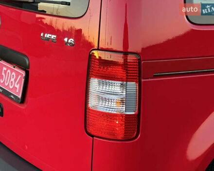 Красный Фольксваген Кадди, объемом двигателя 1.6 л и пробегом 210 тыс. км за 8999 $, фото 10 на Automoto.ua