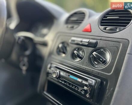 Червоний Фольксваген Кадді, об'ємом двигуна 1.39 л та пробігом 204 тис. км за 4800 $, фото 15 на Automoto.ua