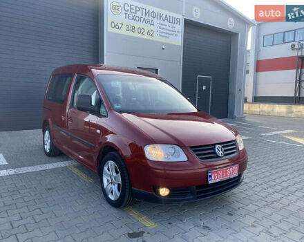 Красный Фольксваген Кадди, объемом двигателя 1.6 л и пробегом 173 тыс. км за 6299 $, фото 2 на Automoto.ua