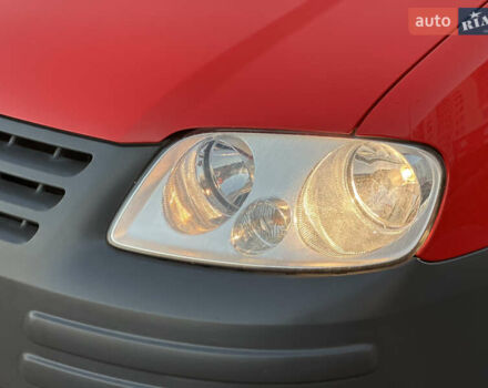 Красный Фольксваген Кадди, объемом двигателя 1.6 л и пробегом 210 тыс. км за 8999 $, фото 37 на Automoto.ua