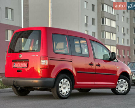 Красный Фольксваген Кадди, объемом двигателя 1.6 л и пробегом 210 тыс. км за 8999 $, фото 31 на Automoto.ua
