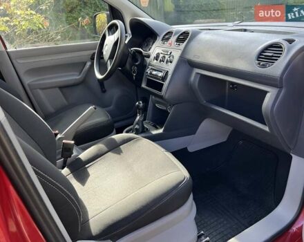 Червоний Фольксваген Кадді, об'ємом двигуна 1.39 л та пробігом 204 тис. км за 4800 $, фото 11 на Automoto.ua