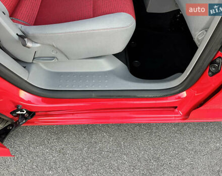 Красный Фольксваген Кадди, объемом двигателя 1.6 л и пробегом 210 тыс. км за 8999 $, фото 54 на Automoto.ua