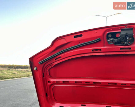 Красный Фольксваген Кадди, объемом двигателя 1.6 л и пробегом 210 тыс. км за 8999 $, фото 43 на Automoto.ua