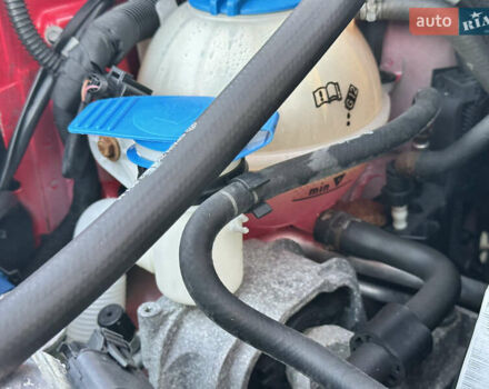 Красный Фольксваген Кадди, объемом двигателя 1.6 л и пробегом 210 тыс. км за 8999 $, фото 40 на Automoto.ua