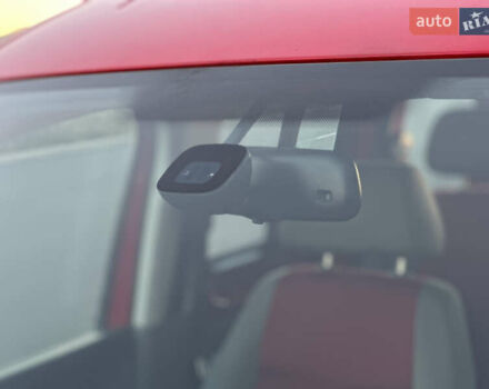 Красный Фольксваген Кадди, объемом двигателя 1.6 л и пробегом 210 тыс. км за 8999 $, фото 7 на Automoto.ua