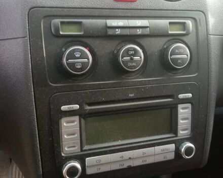 Червоний Фольксваген Кадді, об'ємом двигуна 1.39 л та пробігом 193 тис. км за 6300 $, фото 5 на Automoto.ua