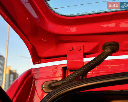 Красный Фольксваген Кадди, объемом двигателя 1.6 л и пробегом 210 тыс. км за 8999 $, фото 58 на Automoto.ua