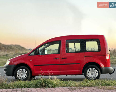 Красный Фольксваген Кадди, объемом двигателя 1.6 л и пробегом 210 тыс. км за 8999 $, фото 22 на Automoto.ua