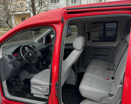 Красный Фольксваген Кадди, объемом двигателя 1.6 л и пробегом 218 тыс. км за 7200 $, фото 8 на Automoto.ua