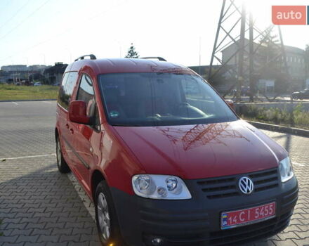 Красный Фольксваген Кадди, объемом двигателя 1.6 л и пробегом 185 тыс. км за 9200 $, фото 4 на Automoto.ua