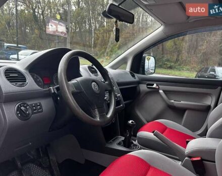 Красный Фольксваген Кадди, объемом двигателя 1.98 л и пробегом 224 тыс. км за 7000 $, фото 19 на Automoto.ua