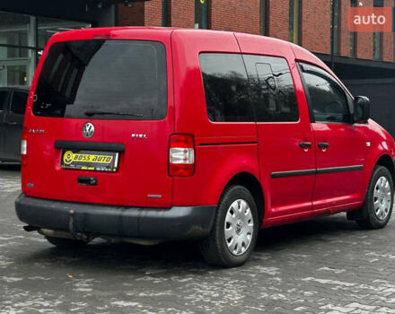 Красный Фольксваген Кадди, объемом двигателя 1.98 л и пробегом 224 тыс. км за 7000 $, фото 5 на Automoto.ua