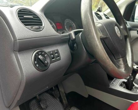 Красный Фольксваген Кадди, объемом двигателя 2 л и пробегом 224 тыс. км за 7000 $, фото 20 на Automoto.ua