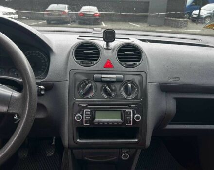 Красный Фольксваген Кадди, объемом двигателя 2 л и пробегом 224 тыс. км за 7000 $, фото 13 на Automoto.ua