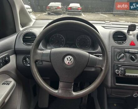 Красный Фольксваген Кадди, объемом двигателя 1.98 л и пробегом 224 тыс. км за 7000 $, фото 14 на Automoto.ua