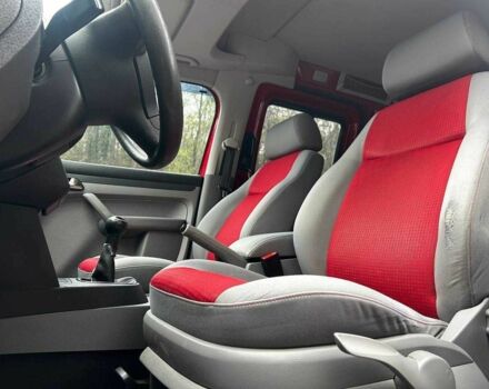 Красный Фольксваген Кадди, объемом двигателя 2 л и пробегом 224 тыс. км за 7000 $, фото 18 на Automoto.ua