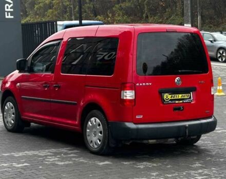 Красный Фольксваген Кадди, объемом двигателя 2 л и пробегом 224 тыс. км за 7000 $, фото 3 на Automoto.ua