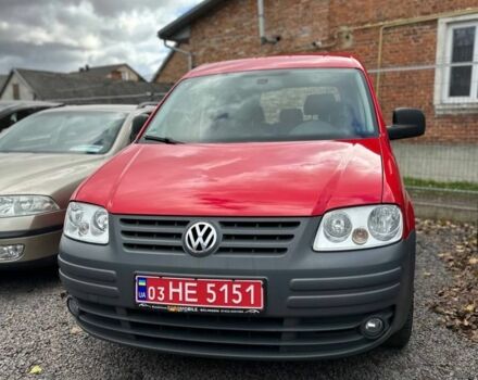 Красный Фольксваген Кадди, объемом двигателя 1.4 л и пробегом 282 тыс. км за 6950 $, фото 1 на Automoto.ua