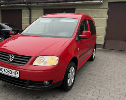 Красный Фольксваген Кадди, объемом двигателя 1.6 л и пробегом 225 тыс. км за 7900 $, фото 1 на Automoto.ua