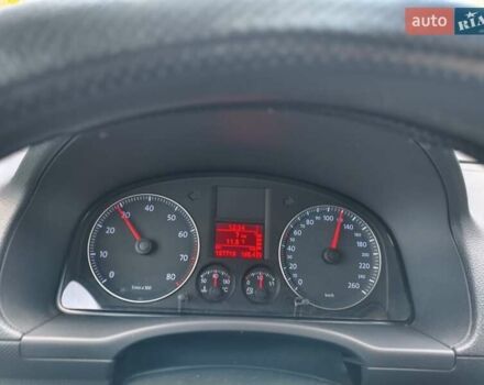 Червоний Фольксваген Кадді, об'ємом двигуна 2 л та пробігом 188 тис. км за 9300 $, фото 9 на Automoto.ua