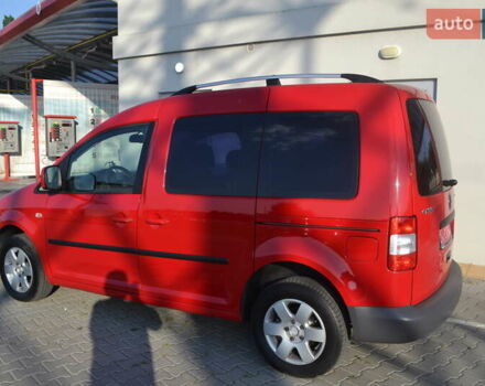 Красный Фольксваген Кадди, объемом двигателя 1.6 л и пробегом 185 тыс. км за 9200 $, фото 6 на Automoto.ua