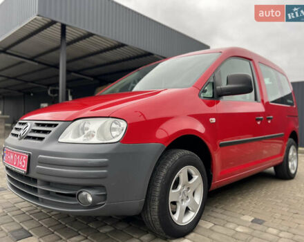 Красный Фольксваген Кадди, объемом двигателя 1.4 л и пробегом 195 тыс. км за 7300 $, фото 4 на Automoto.ua