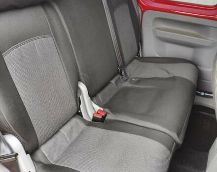 Червоний Фольксваген Кадді, об'ємом двигуна 2 л та пробігом 188 тис. км за 9300 $, фото 19 на Automoto.ua