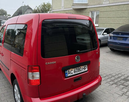 Красный Фольксваген Кадди, объемом двигателя 1.6 л и пробегом 225 тыс. км за 7900 $, фото 7 на Automoto.ua