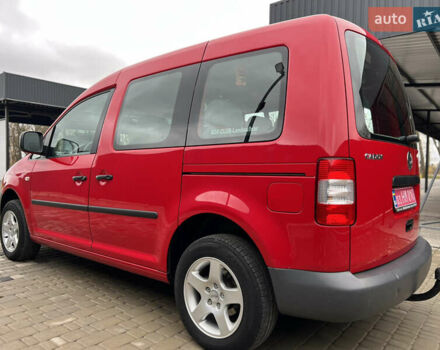 Красный Фольксваген Кадди, объемом двигателя 1.4 л и пробегом 195 тыс. км за 7300 $, фото 6 на Automoto.ua
