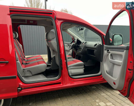 Красный Фольксваген Кадди, объемом двигателя 1.4 л и пробегом 195 тыс. км за 7300 $, фото 11 на Automoto.ua