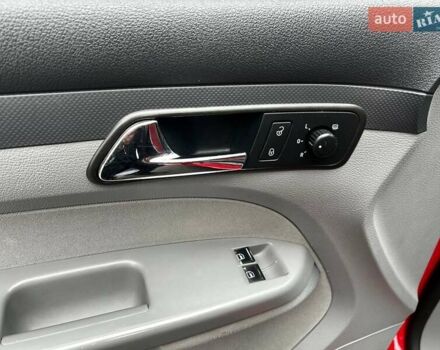 Красный Фольксваген Кадди, объемом двигателя 1.98 л и пробегом 224 тыс. км за 7000 $, фото 21 на Automoto.ua