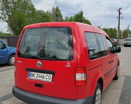 Красный Фольксваген Кадди, объемом двигателя 1.4 л и пробегом 220 тыс. км за 6500 $, фото 3 на Automoto.ua