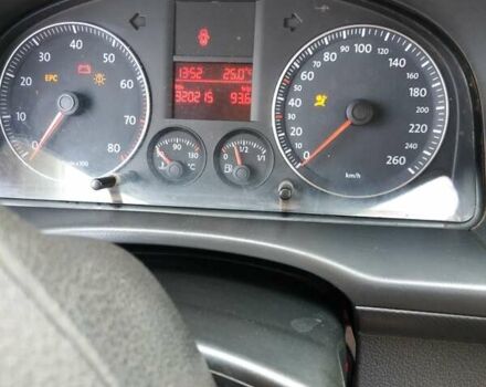 Червоний Фольксваген Кадді, об'ємом двигуна 1.39 л та пробігом 320 тис. км за 6500 $, фото 9 на Automoto.ua