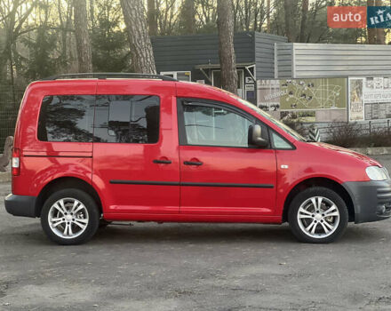 Красный Фольксваген Кадди, объемом двигателя 1.39 л и пробегом 176 тыс. км за 6700 $, фото 5 на Automoto.ua