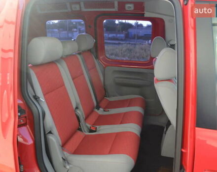 Красный Фольксваген Кадди, объемом двигателя 1.6 л и пробегом 185 тыс. км за 9200 $, фото 25 на Automoto.ua