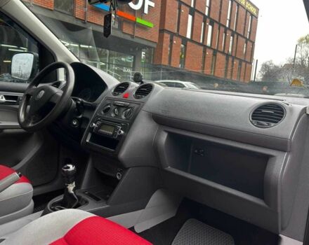 Красный Фольксваген Кадди, объемом двигателя 2 л и пробегом 224 тыс. км за 7000 $, фото 8 на Automoto.ua