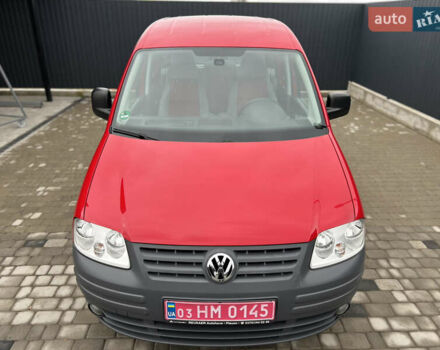 Красный Фольксваген Кадди, объемом двигателя 1.4 л и пробегом 195 тыс. км за 7300 $, фото 2 на Automoto.ua