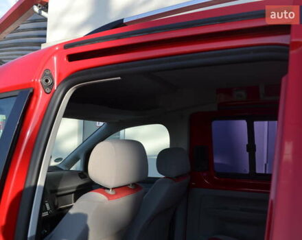 Красный Фольксваген Кадди, объемом двигателя 1.6 л и пробегом 185 тыс. км за 9200 $, фото 21 на Automoto.ua