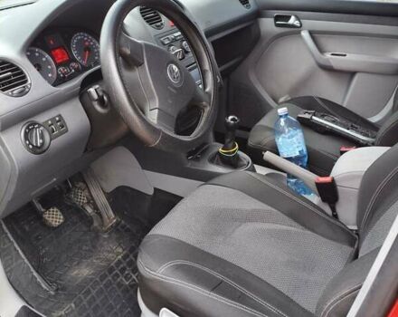 Червоний Фольксваген Кадді, об'ємом двигуна 2 л та пробігом 188 тис. км за 9300 $, фото 23 на Automoto.ua