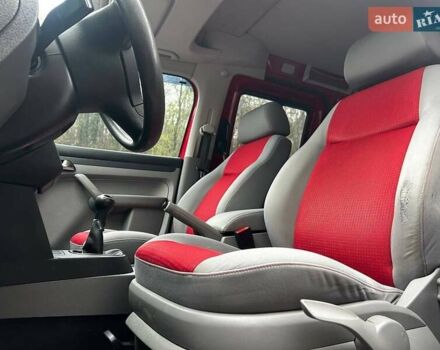 Красный Фольксваген Кадди, объемом двигателя 1.98 л и пробегом 224 тыс. км за 7000 $, фото 18 на Automoto.ua