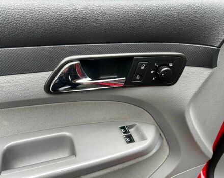 Красный Фольксваген Кадди, объемом двигателя 2 л и пробегом 224 тыс. км за 7000 $, фото 21 на Automoto.ua