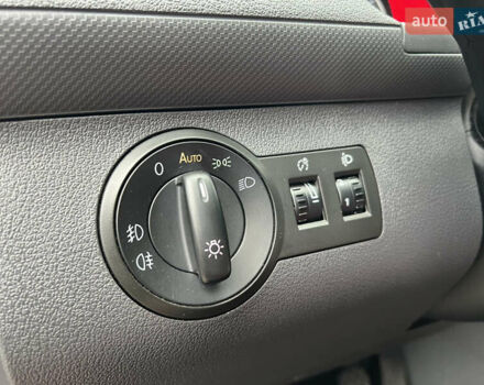 Красный Фольксваген Кадди, объемом двигателя 1.4 л и пробегом 195 тыс. км за 7300 $, фото 23 на Automoto.ua