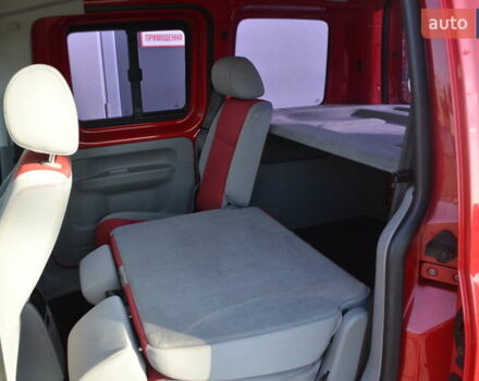 Красный Фольксваген Кадди, объемом двигателя 1.6 л и пробегом 185 тыс. км за 9200 $, фото 20 на Automoto.ua