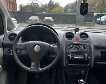 Красный Фольксваген Кадди, объемом двигателя 2 л и пробегом 224 тыс. км за 7000 $, фото 15 на Automoto.ua