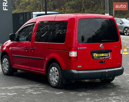 Красный Фольксваген Кадди, объемом двигателя 1.98 л и пробегом 224 тыс. км за 7000 $, фото 3 на Automoto.ua